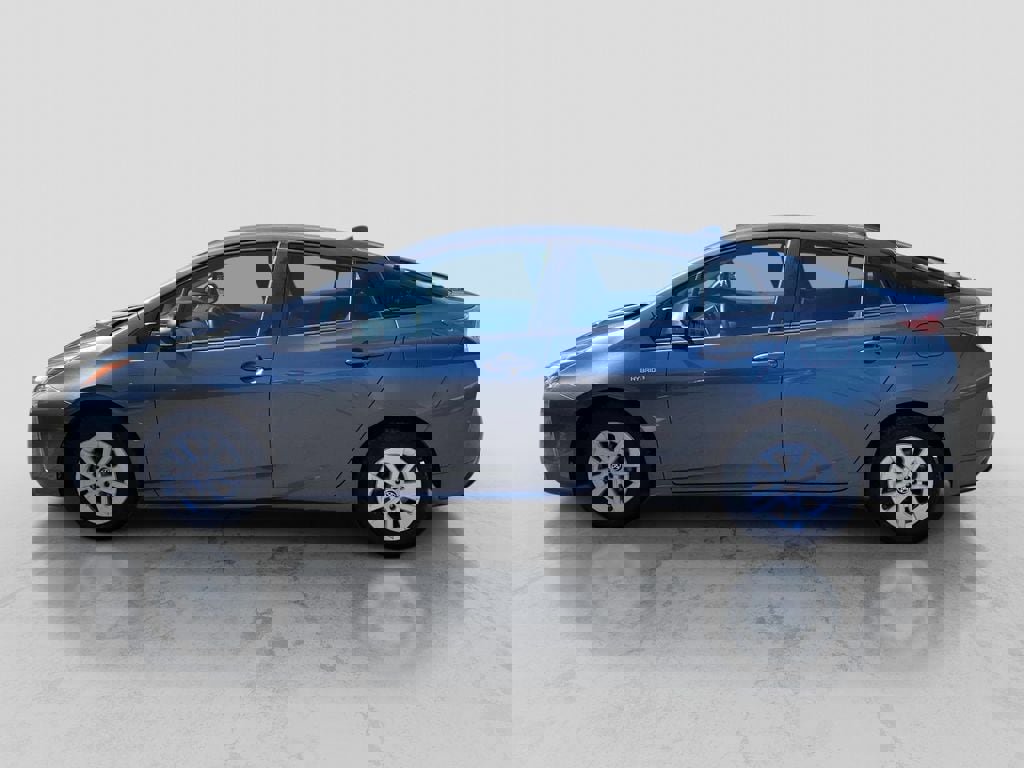 Used 2017 Toyota Prius Two image 2