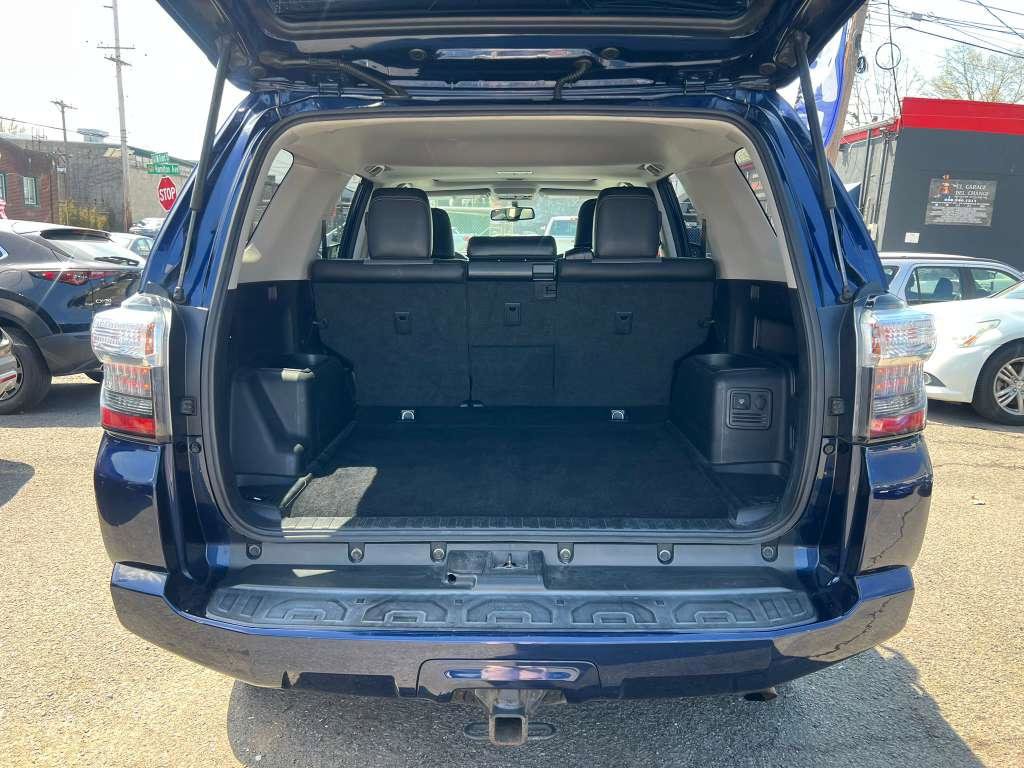 Used 2016 Toyota 4Runner SR5 Premium AWD/4WD image 31