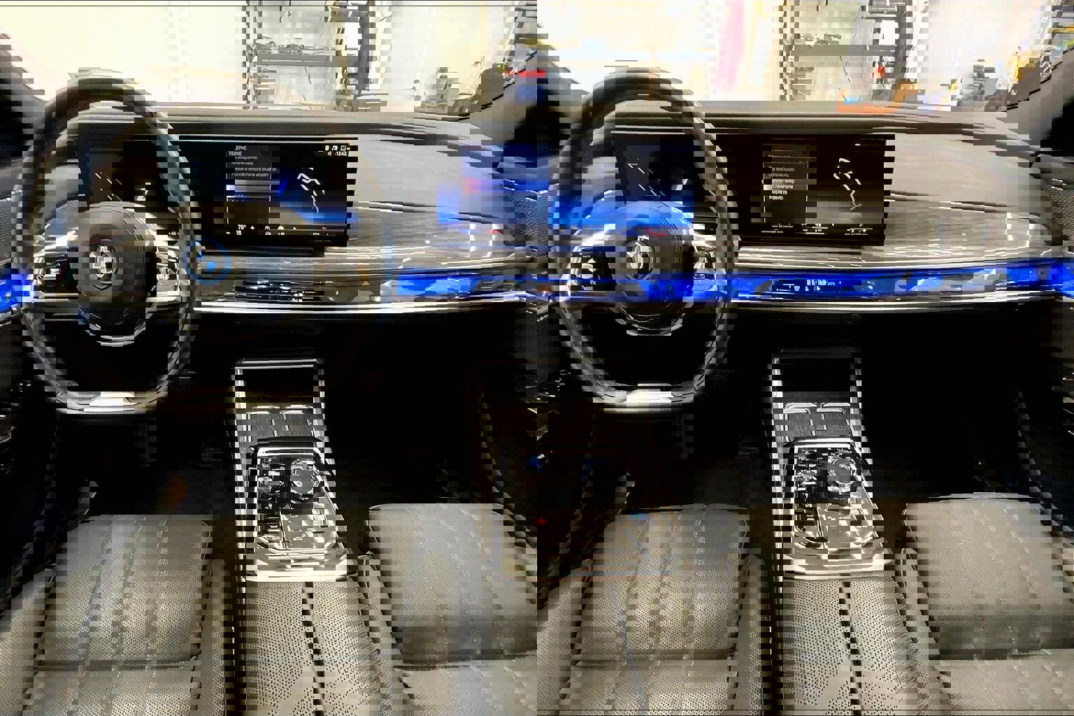 Used 2024 BMW i7 eDrive50 image 12