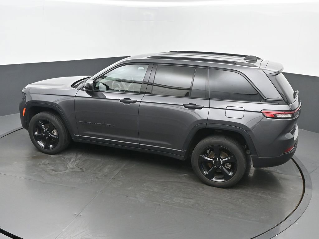 Used 2024 Jeep Grand Cherokee Altitude image 40