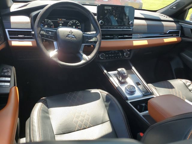 Used 2023 Mitsubishi Outlander SEL AWD/4WD image 10