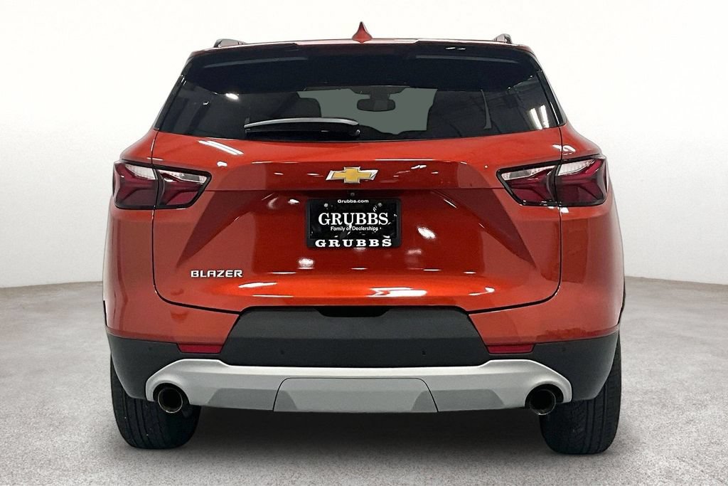Used 2022 Chevrolet Blazer LT FWD image 4