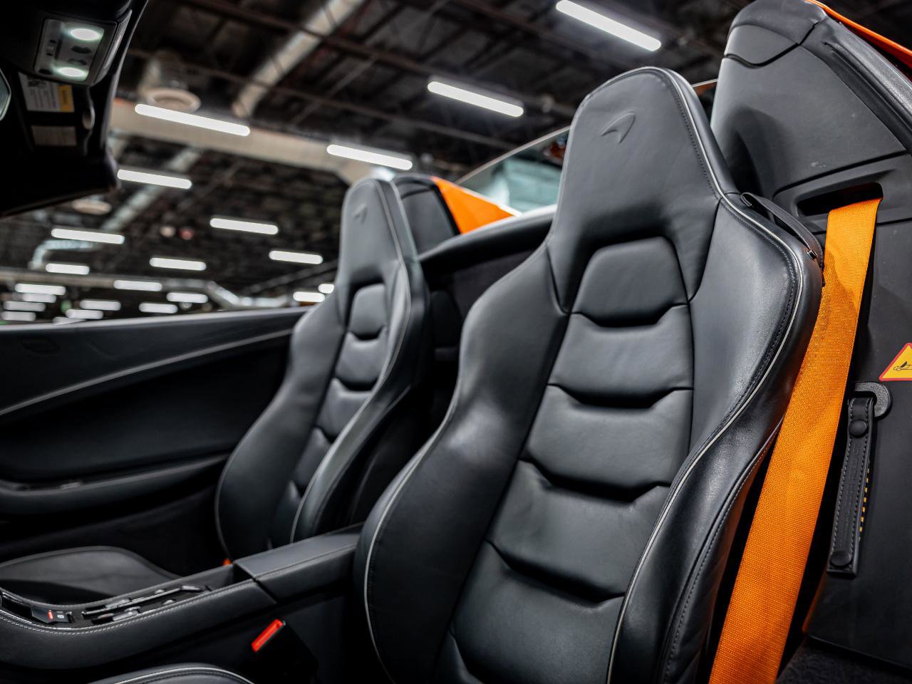 Used 2015 McLaren 650S Spider image 7