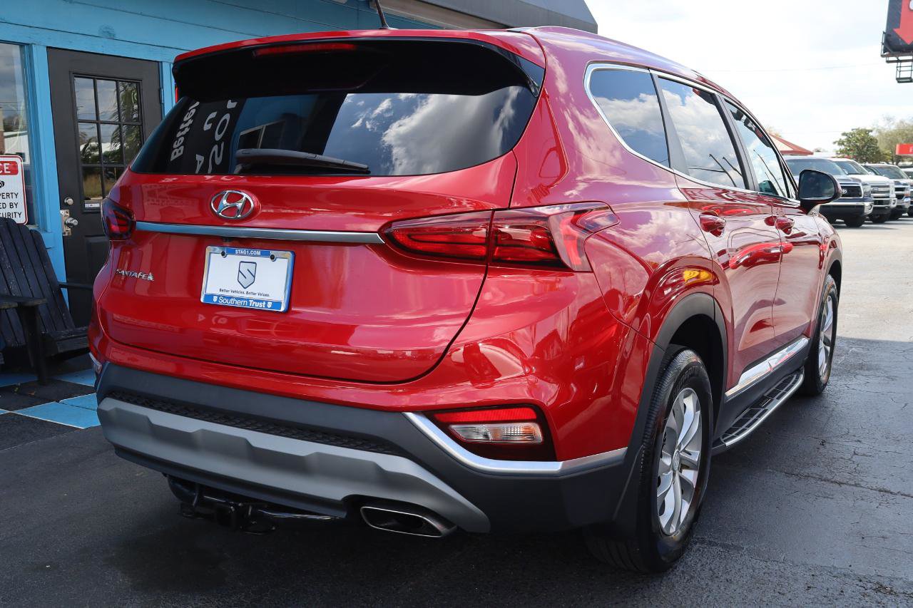 Used 2020 Hyundai Santa Fe SE image 4