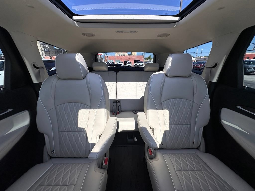 Used 2023 Buick Enclave Avenir w/ Avenir Technology Package FWD image 19
