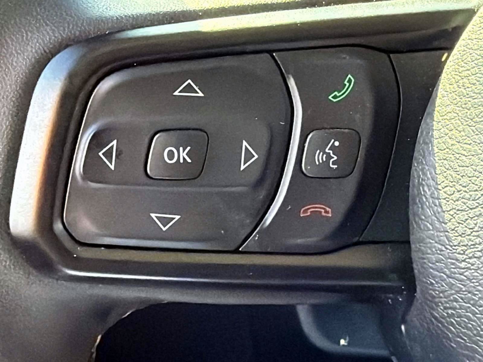 Used 2024 Jeep Wrangler Unlimited AWD/4WD image 12