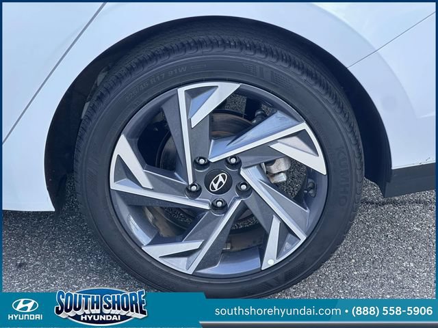 Certified 2025 Hyundai Elantra Sport w/ Cargo Package FWD image 10