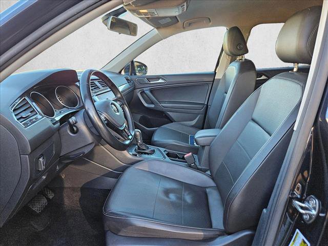 Used 2018 Volkswagen Tiguan SE image 19