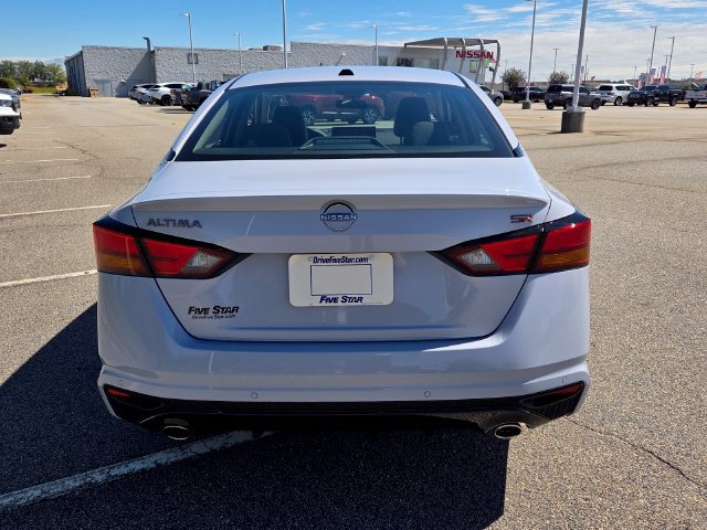 New 2026 Nissan Altima 2.5 SR w/ SR Premium Package FWD image 10