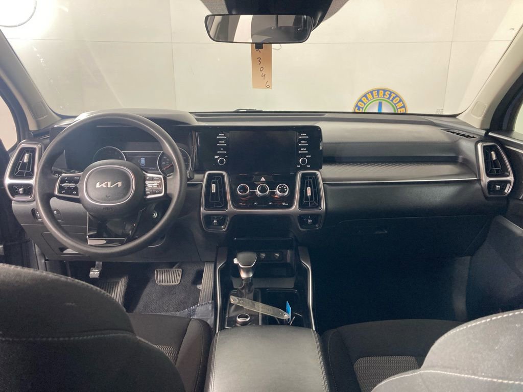 Certified 2023 Kia Sorento LX AWD/4WD image 7