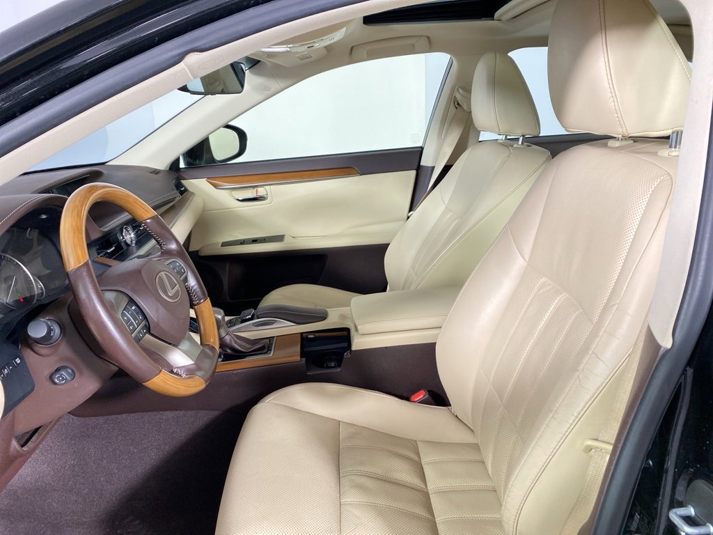 Used 2018 Lexus ES 300h image 6