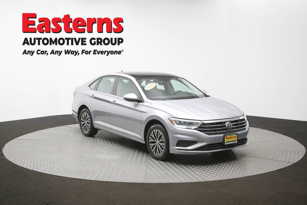 Used 2020 Volkswagen Jetta SE w/ SE Cold Weather Package FWD image 50