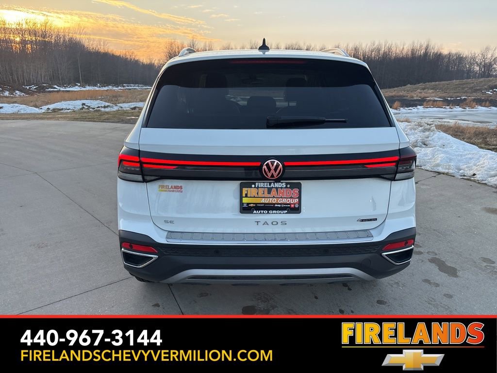 Used 2025 Volkswagen Taos SE image 8