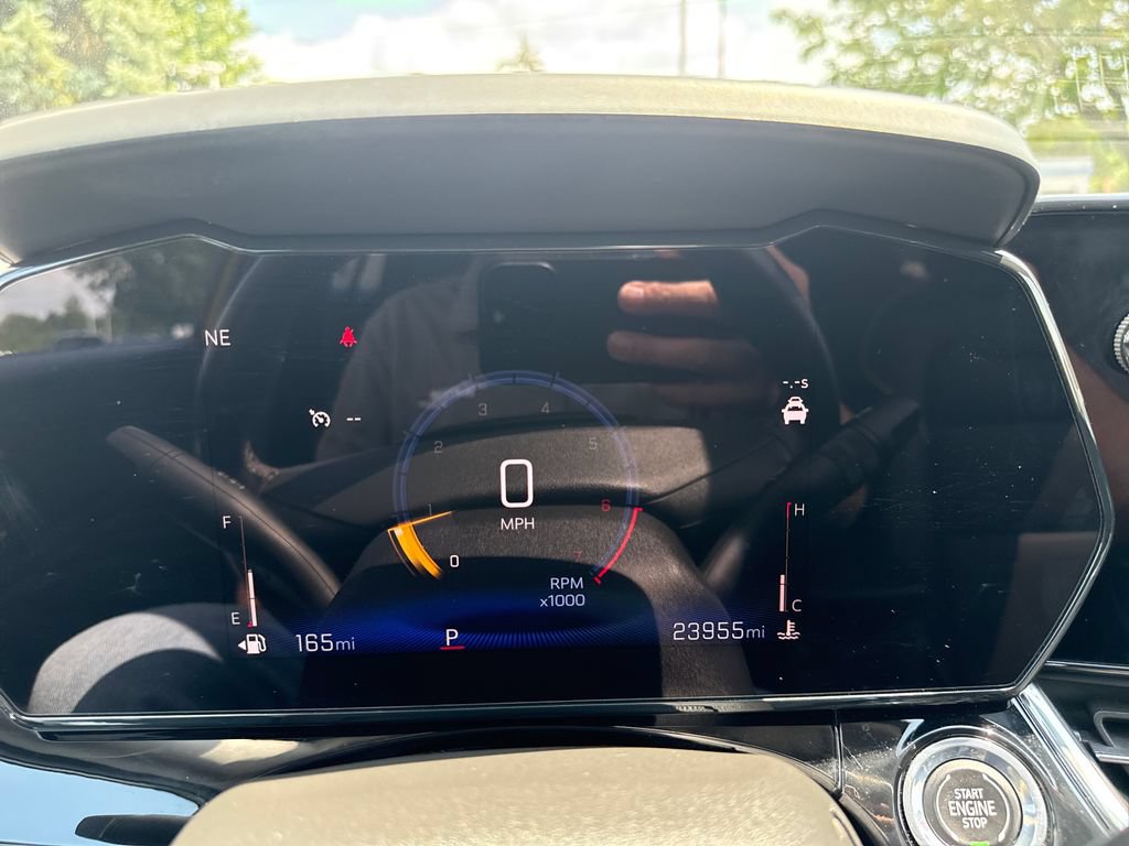 Used 2024 Chevrolet Trax ACTIV w/ Sunroof Package FWD image 27