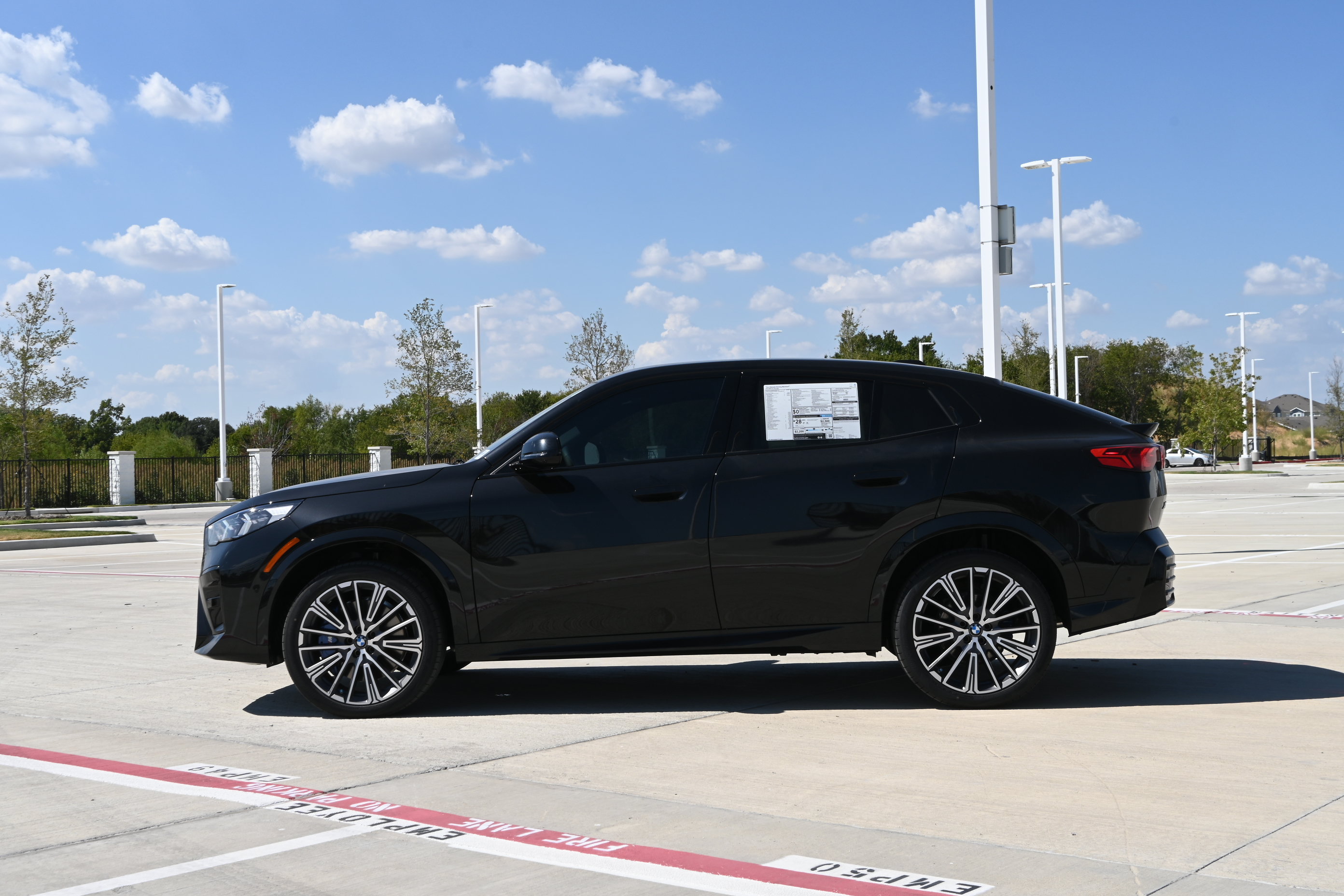 New 2026 BMW X2 xDrive28i w/ Technology Package AWD/4WD image 5