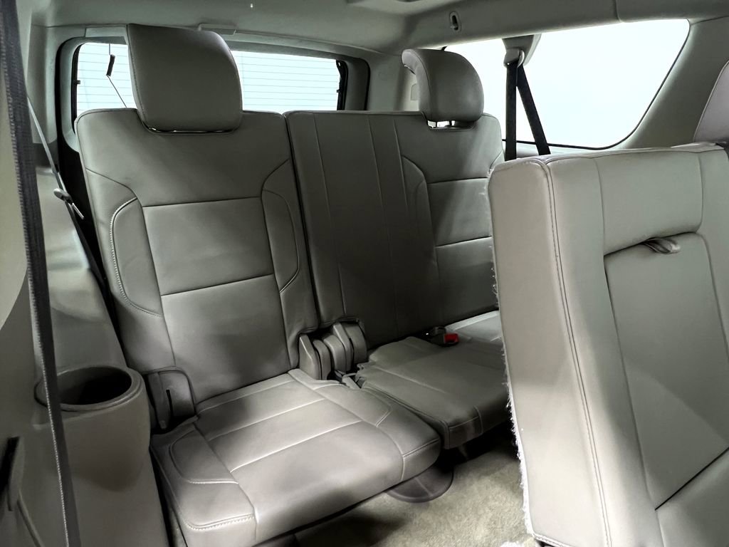 Used 2018 Chevrolet Suburban LT image 32