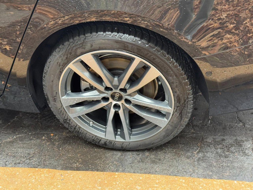 Used 2023 Audi A6 Premium Plus image 5