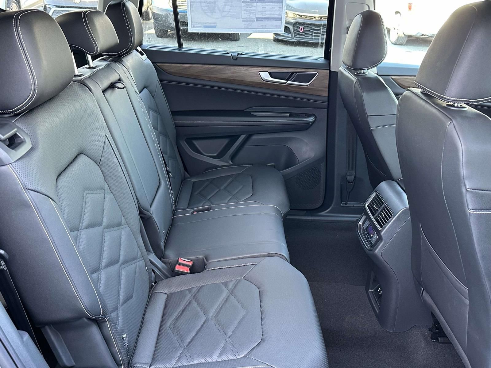 New 2026 Volkswagen Atlas SE image 15