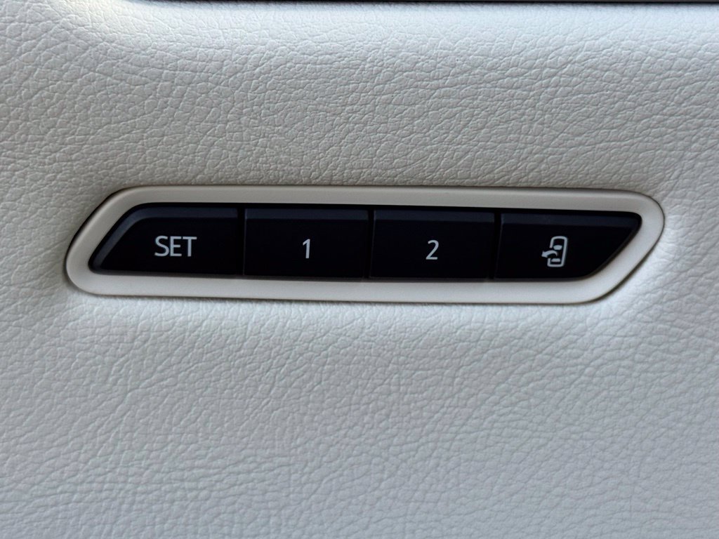 Used 2026 Cadillac XT5 Premium Luxury FWD image 18