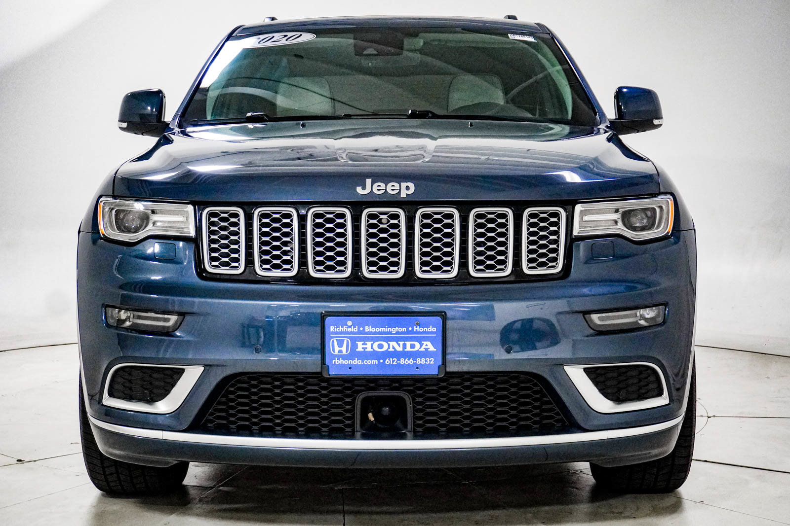Used 2020 Jeep Grand Cherokee Summit AWD/4WD image 14