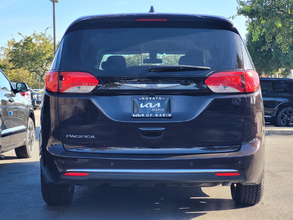 Used 2018 Chrysler Pacifica Touring Plus FWD image 5