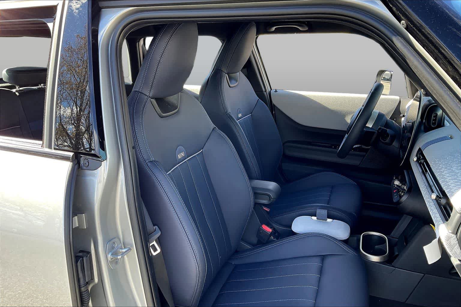 Used 2025 MINI Cooper S FWD image 8