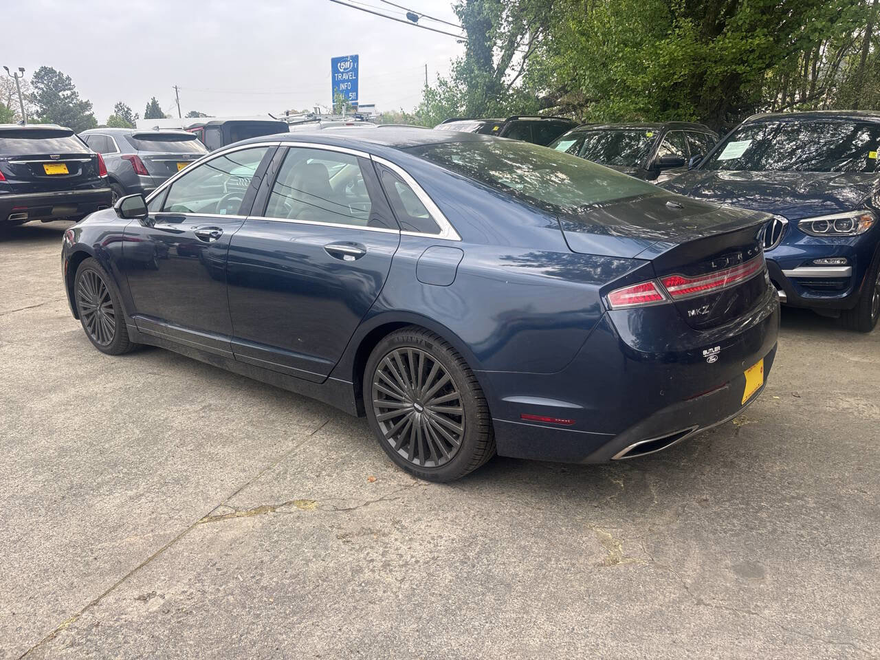 Used 2017 Lincoln MKZ Reserve image 7