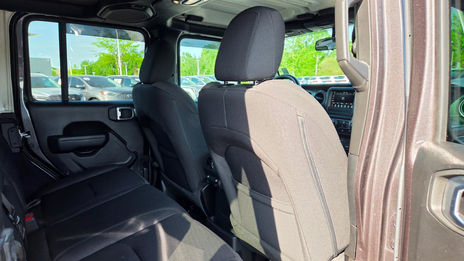Used 2023 Jeep Wrangler Unlimited w/ Cold Weather Group image 59