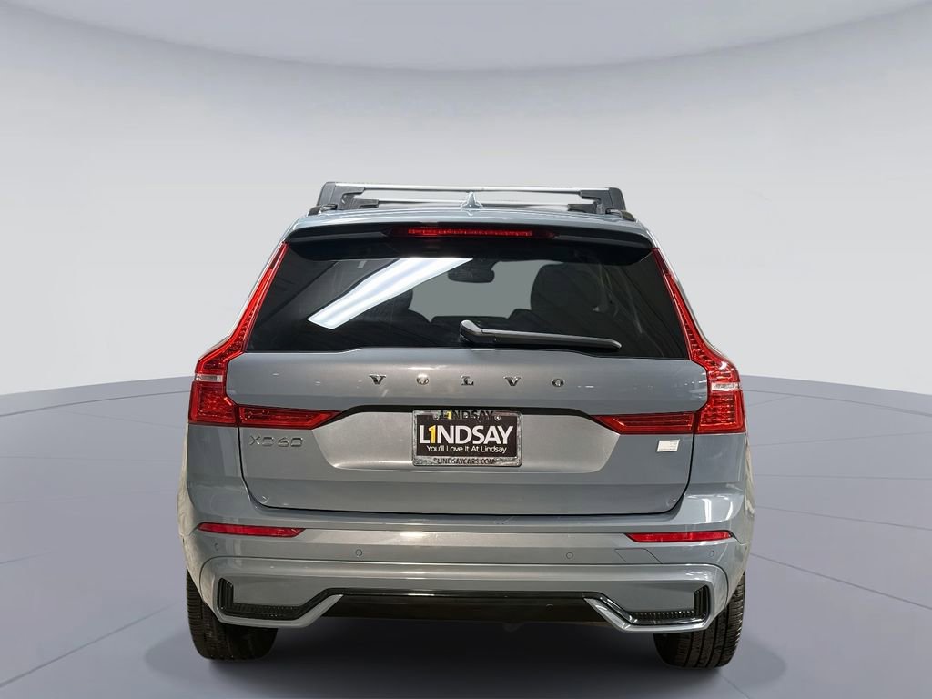 Used 2023 Volvo XC60 T8 Plus image 11