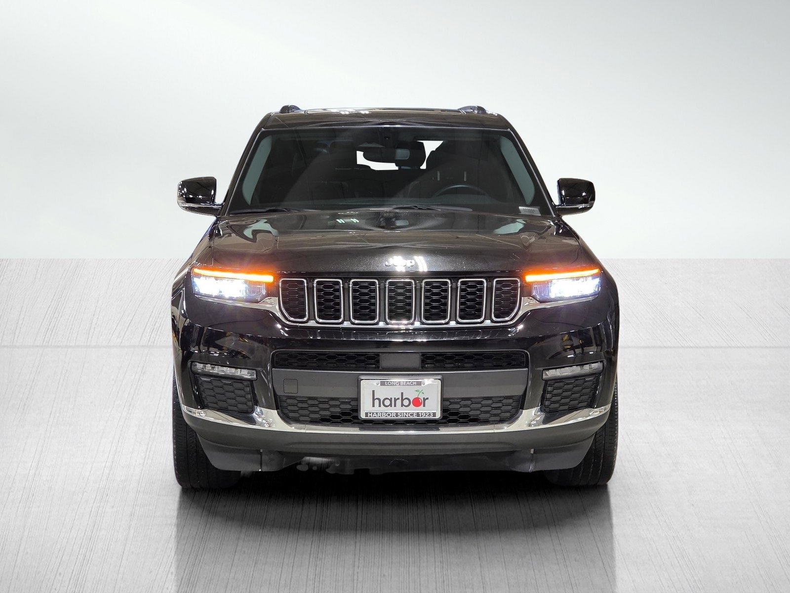 Used 2021 Jeep Grand Cherokee L Limited image 2