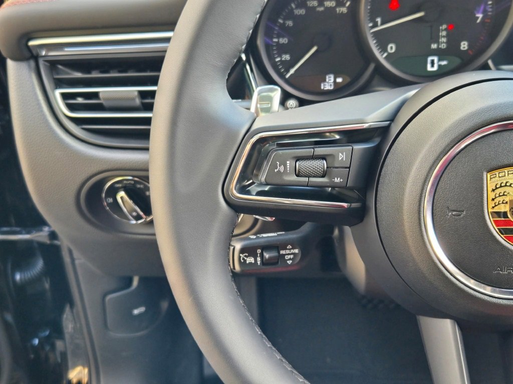 New 2026 Porsche Macan image 29
