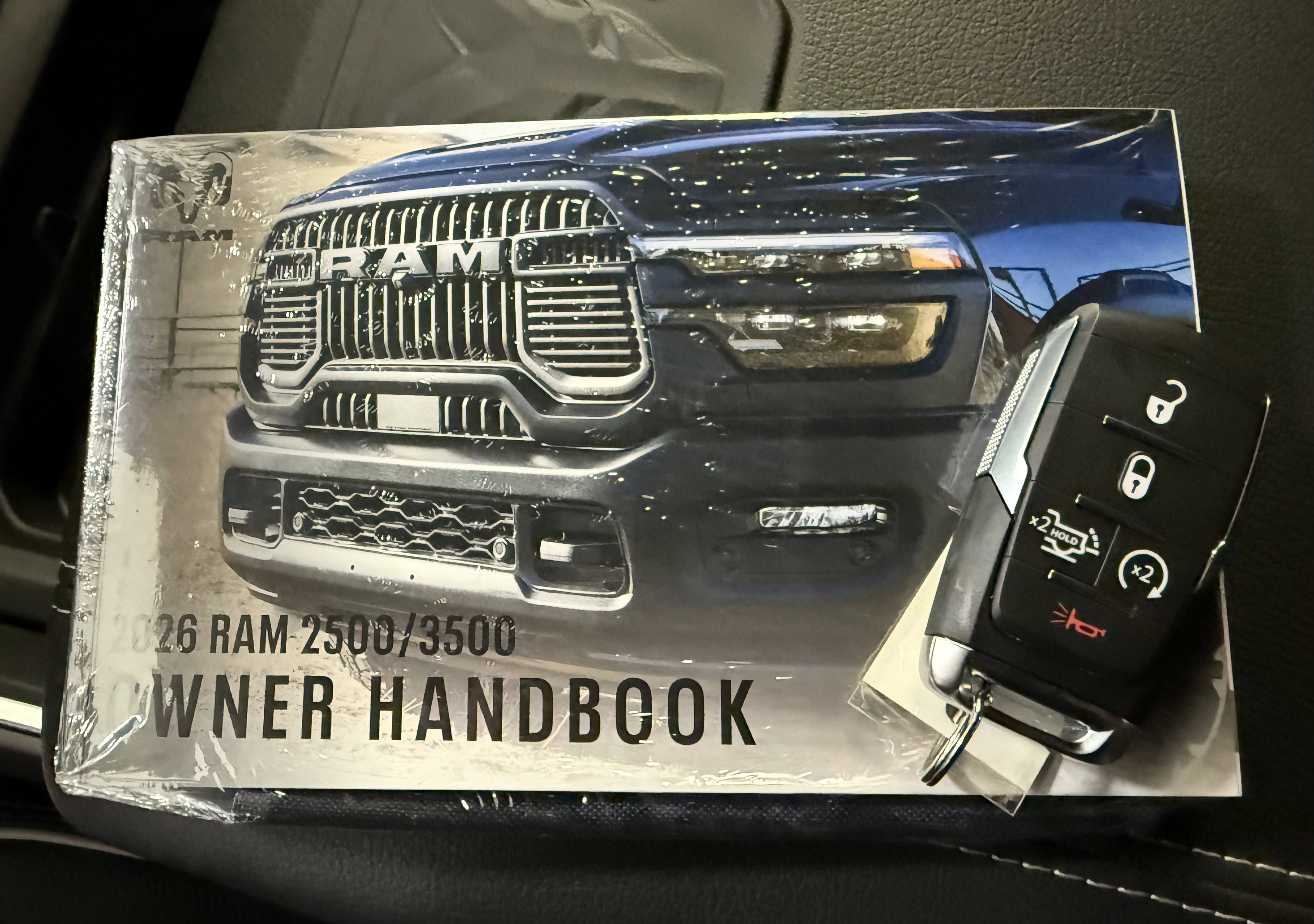 New 2026 RAM 2500 Laramie AWD/4WD image 21