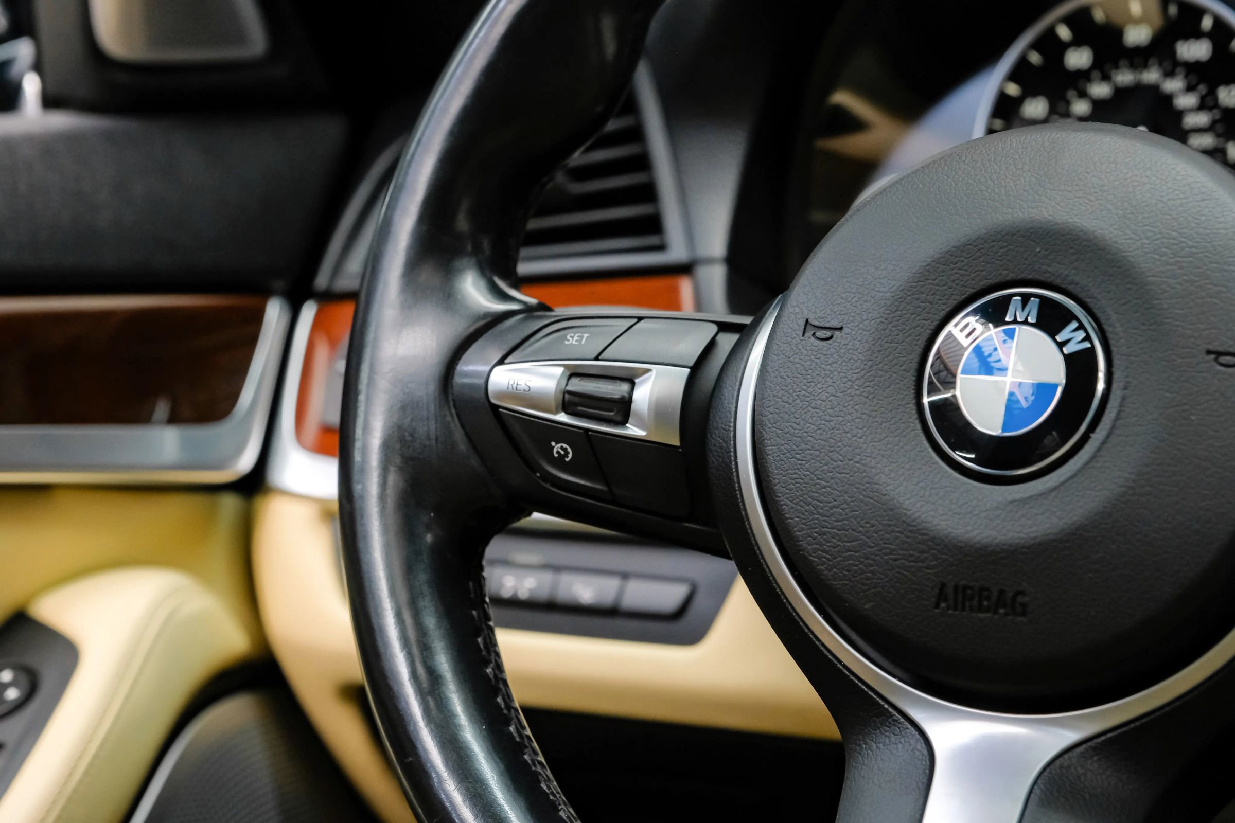 Used 2014 BMW 535i xDrive Sedan AWD/4WD image 19