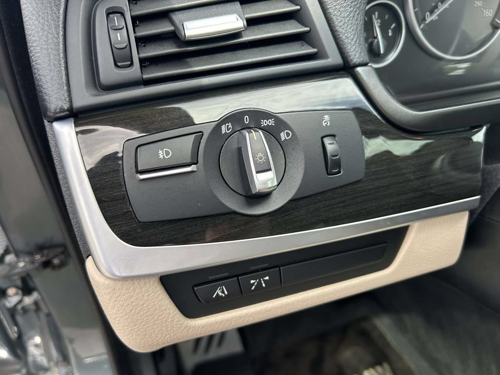 Used 2012 BMW 535i Sedan RWD image 18