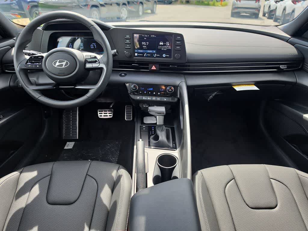 New 2026 Hyundai Elantra SEL Sport FWD image 18