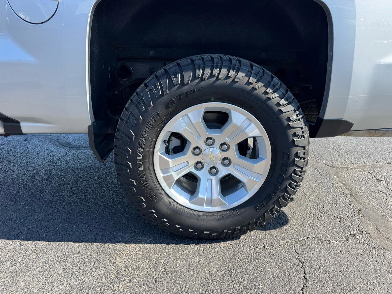 Used 2018 Chevrolet Silverado 1500 LT w/ All Star Edition image 12