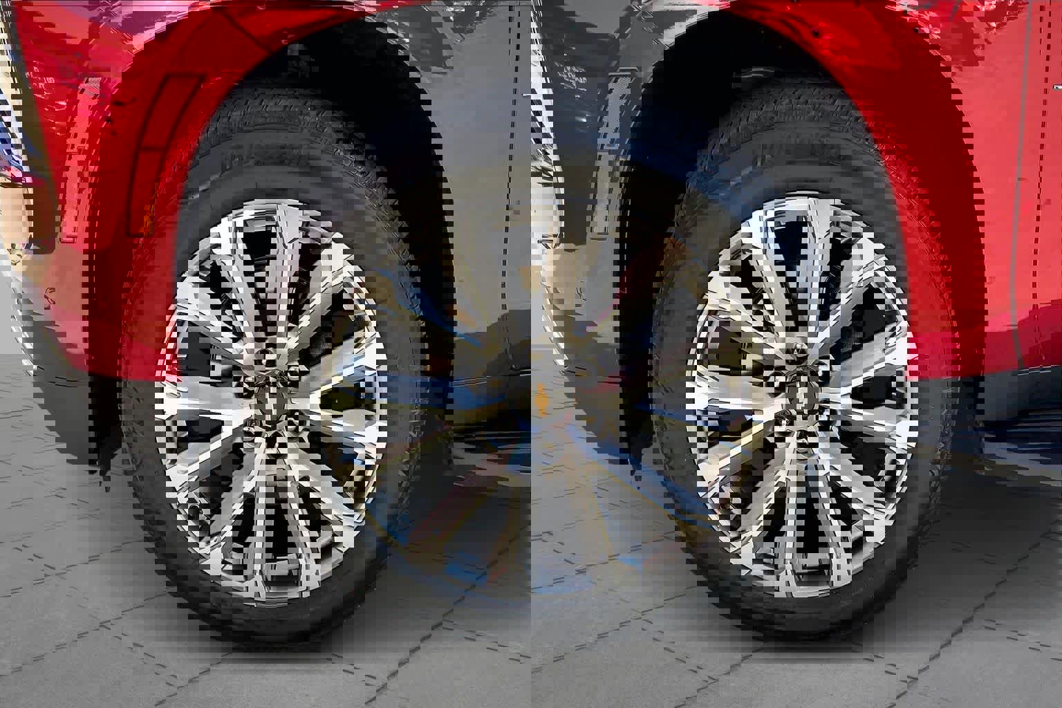 Used 2025 Chevrolet Tahoe High Country AWD/4WD image 11