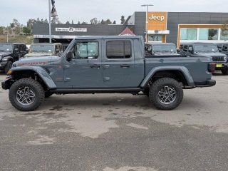 New 2026 Jeep Gladiator Mojave w/ Steel Bumper Group