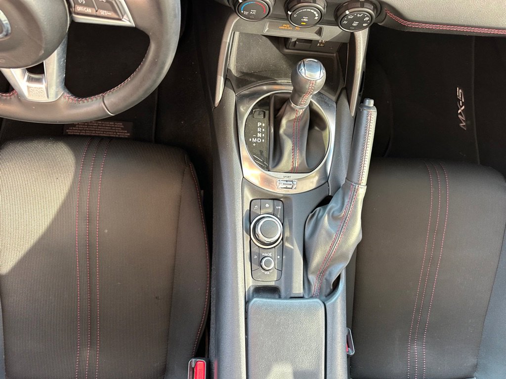 Used 2016 MAZDA MX-5 Miata Club RWD image 21