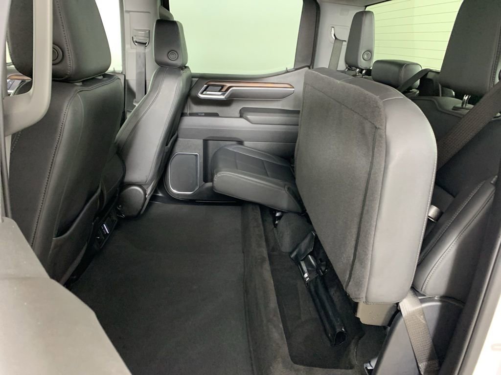 Used 2025 GMC Sierra 1500 SLT AWD/4WD image 33