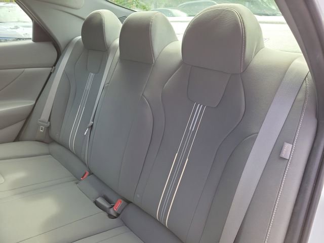 Used 2024 Hyundai Elantra SEL image 12
