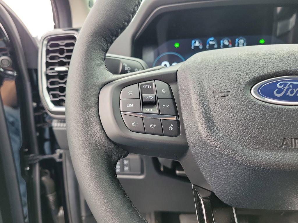 New 2025 Ford Ranger Lariat w/ Chrome Accent Package image 24