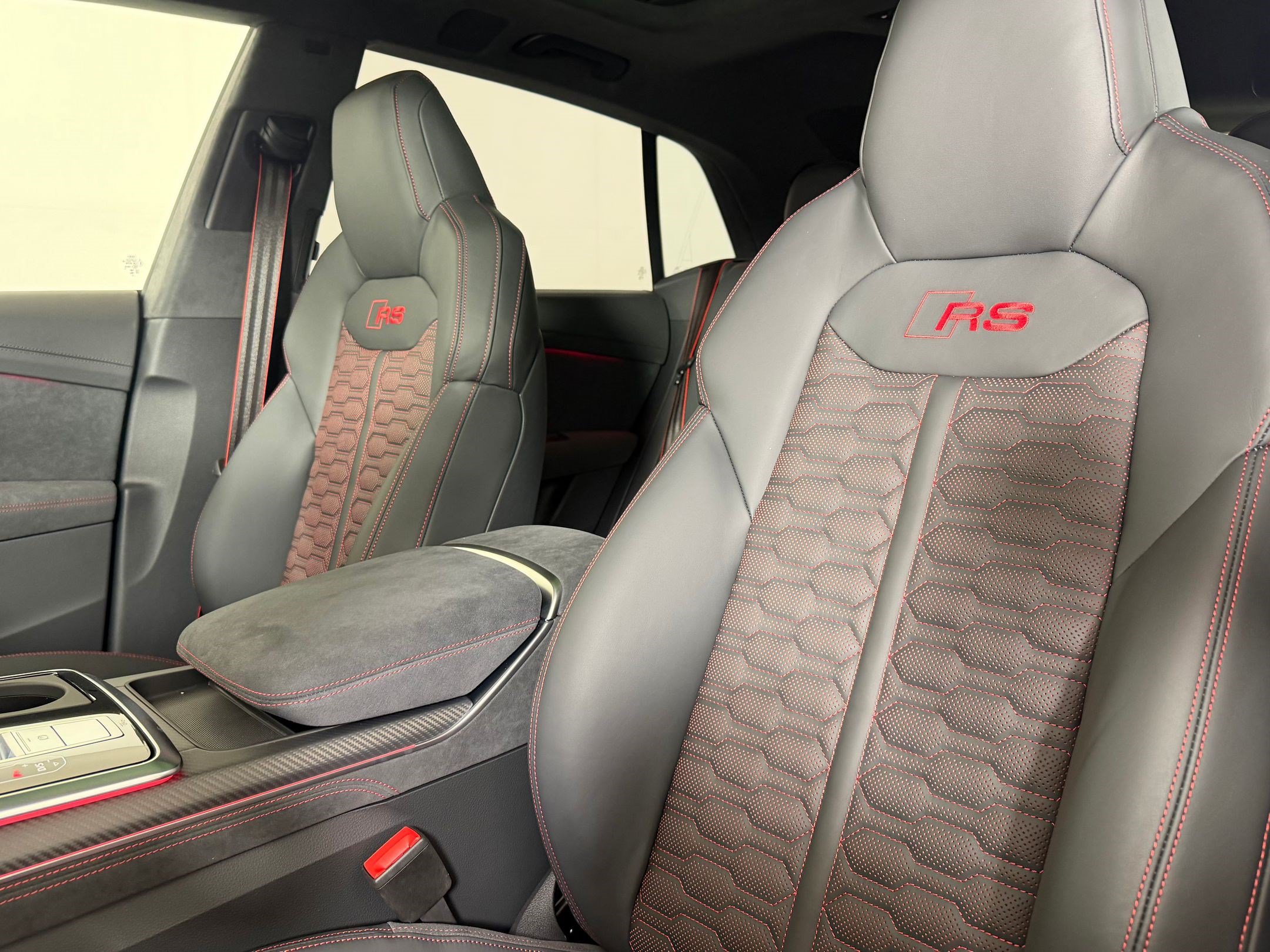 New 2027 Audi RS Q8 performance AWD/4WD image 27