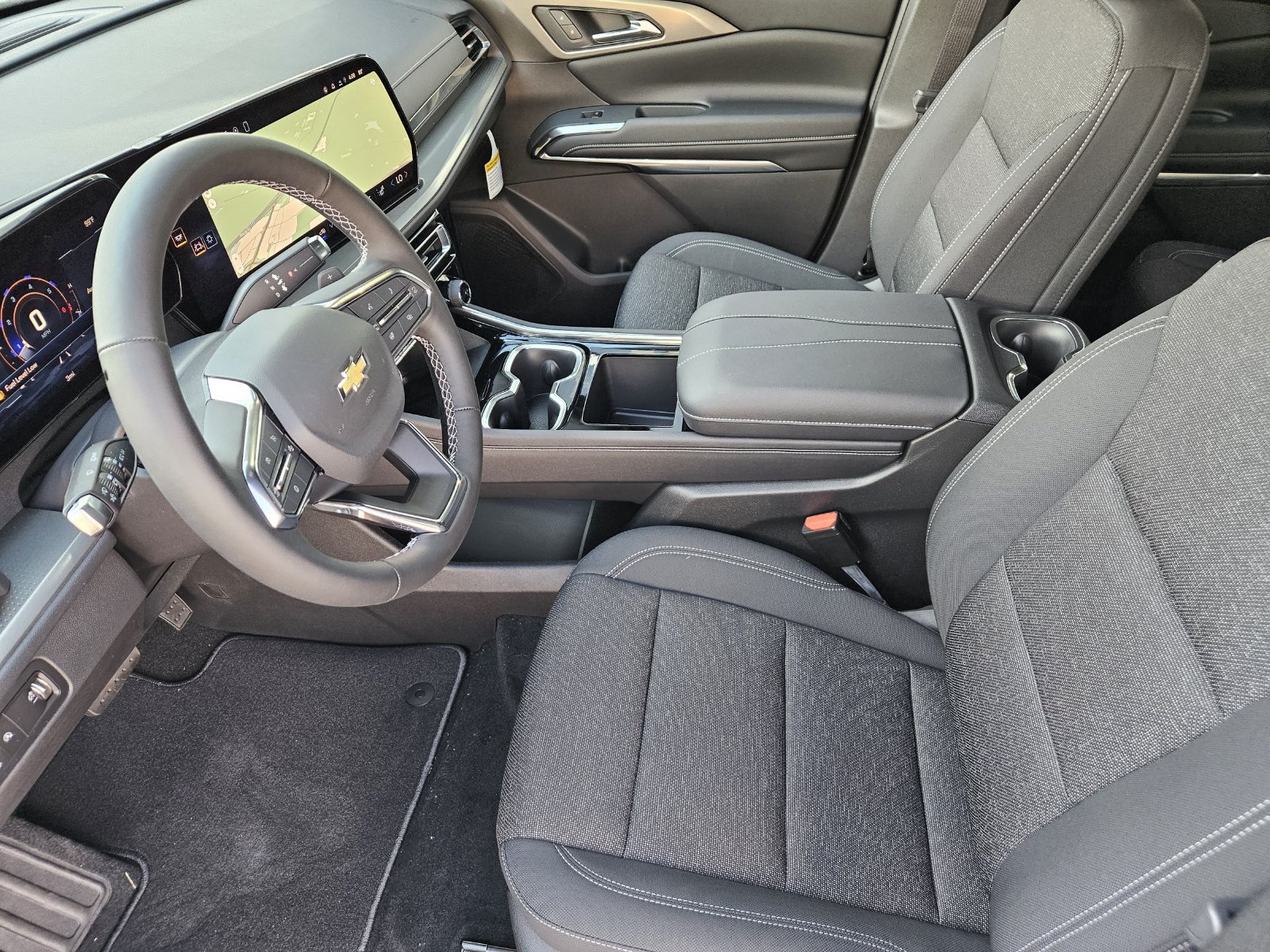 New 2027 Chevrolet Traverse LT FWD image 14