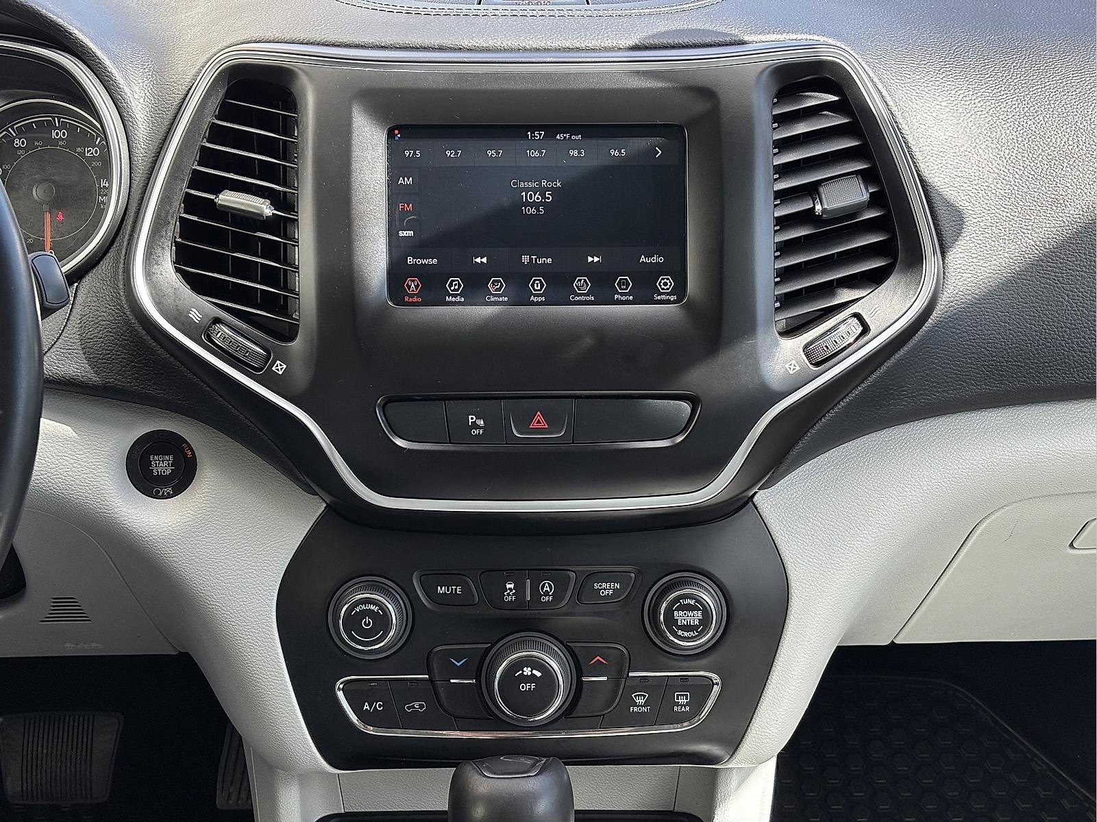 Used 2020 Jeep Cherokee Latitude Plus w/ Cold Weather Group AWD/4WD image 20