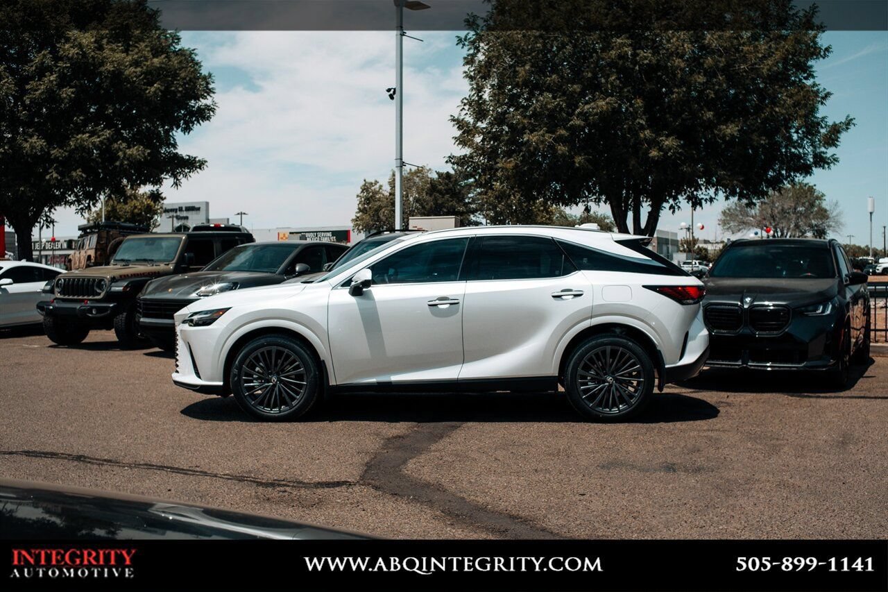 Used 2026 Lexus RX 450h AWD w/ Convenience Package image 4