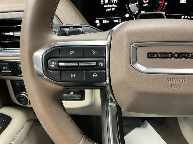 Used 2025 GMC Yukon XL Denali w/ Denali Reserve Package AWD/4WD image 19