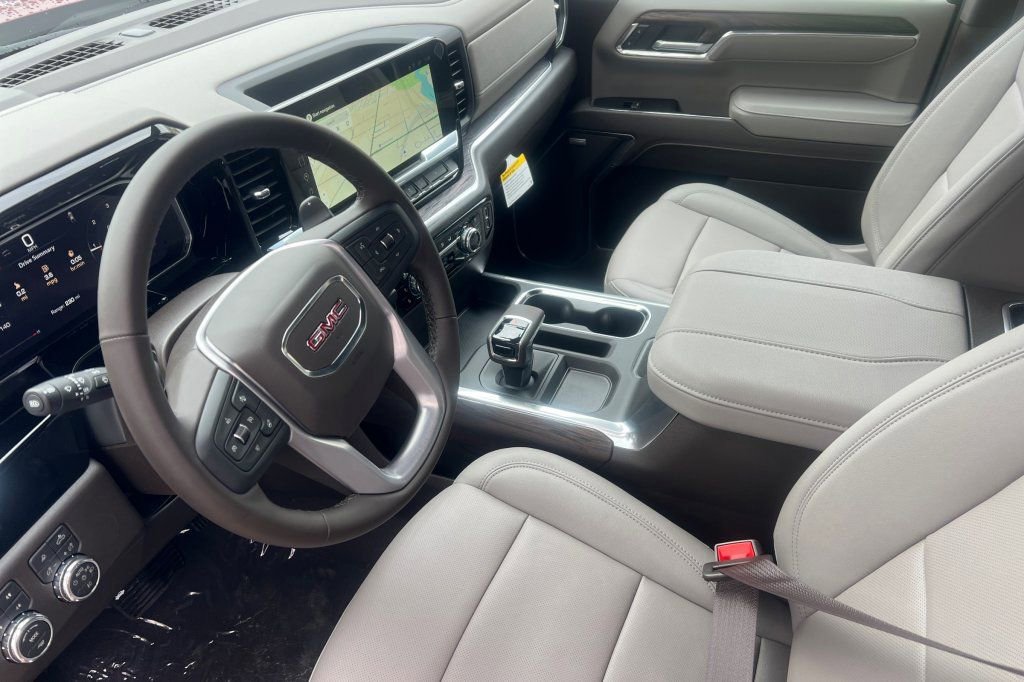 New 2026 GMC Sierra 1500 SLT image 7