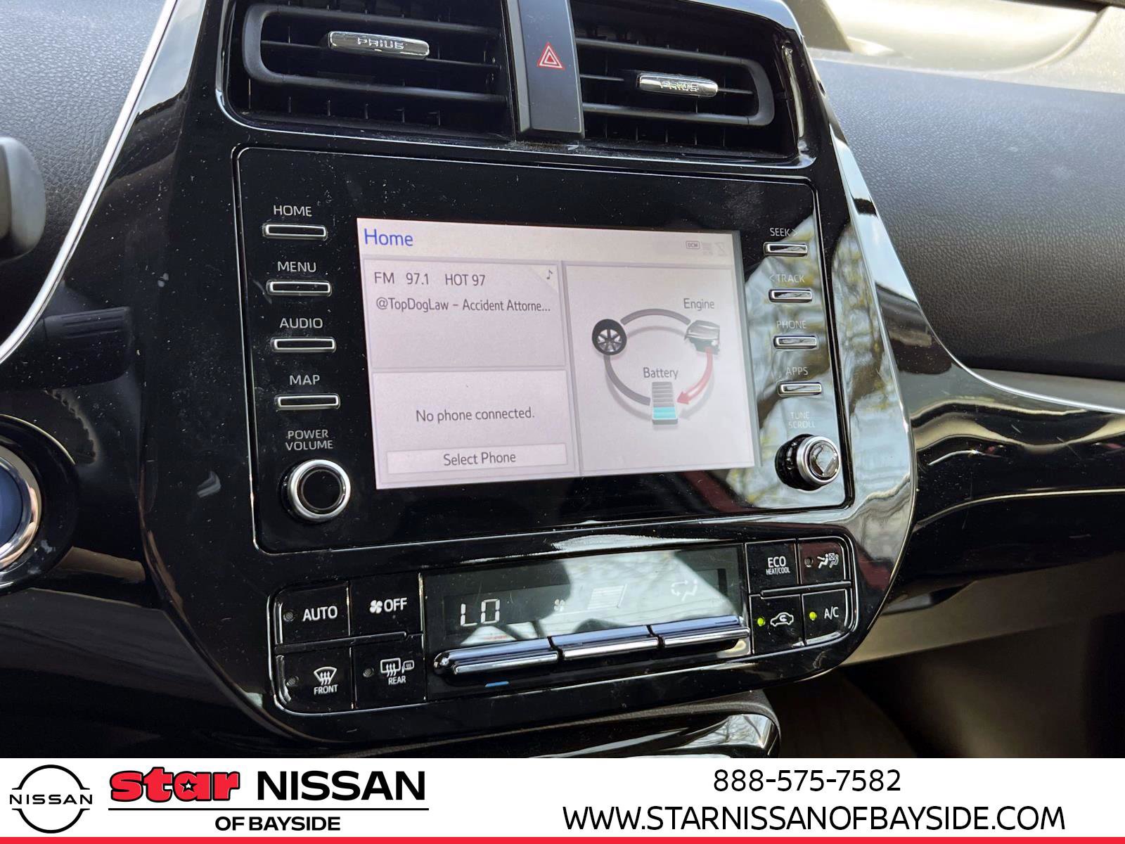 Used 2020 Toyota Prius XLE image 23