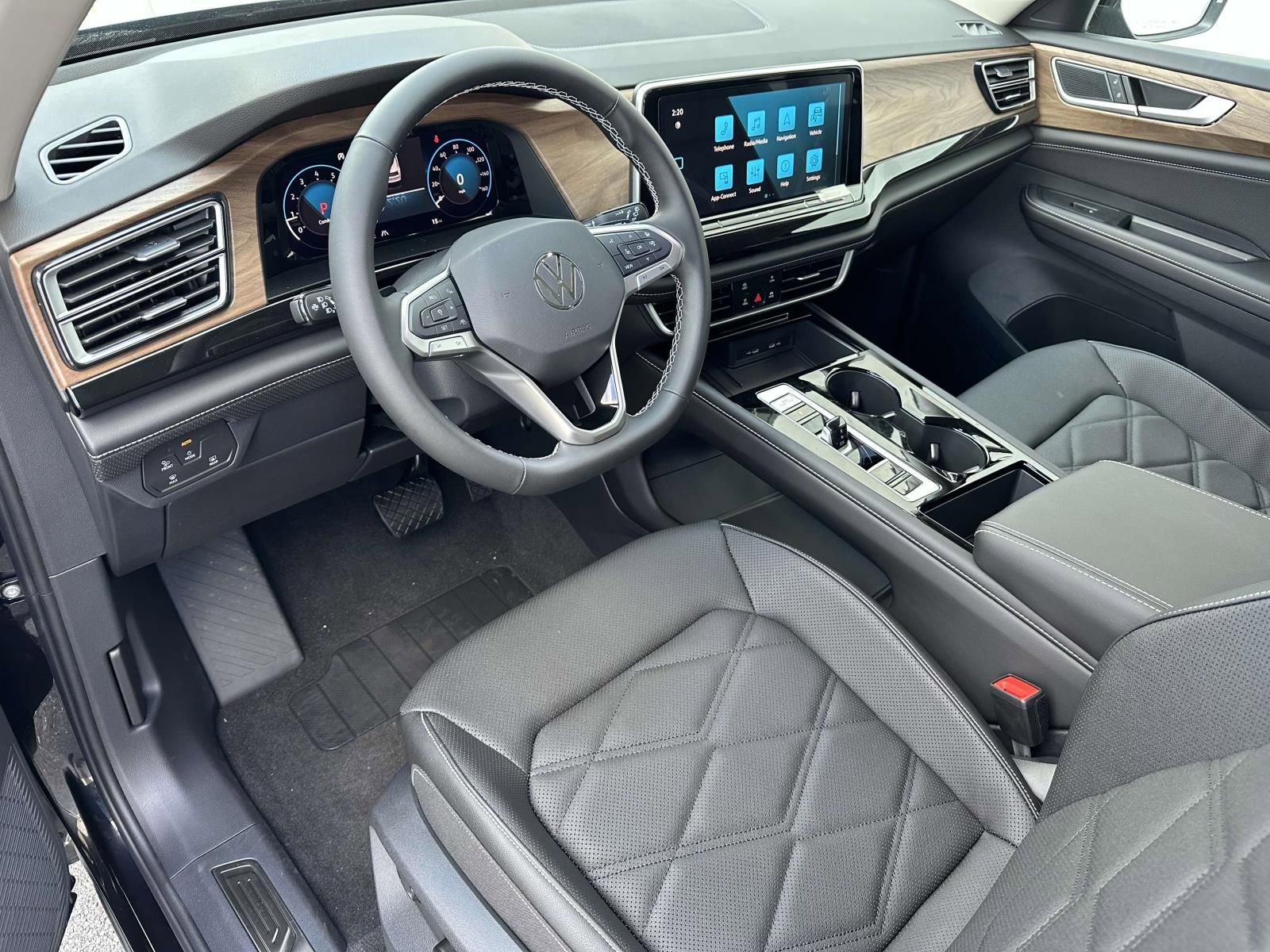 New 2026 Volkswagen Atlas SE image 9
